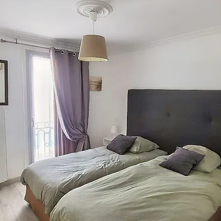 De La Aparthotel 3*