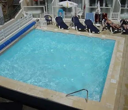 De La Aparthotel 3*