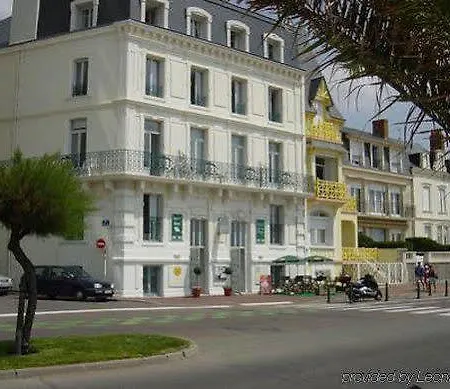 De La Aparthotel 3*