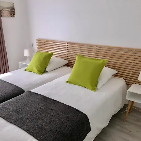 De La Aparthotel 3*