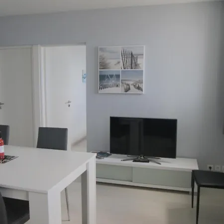 Aparthotel De La La Chaume