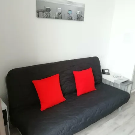 De La Aparthotel 3*